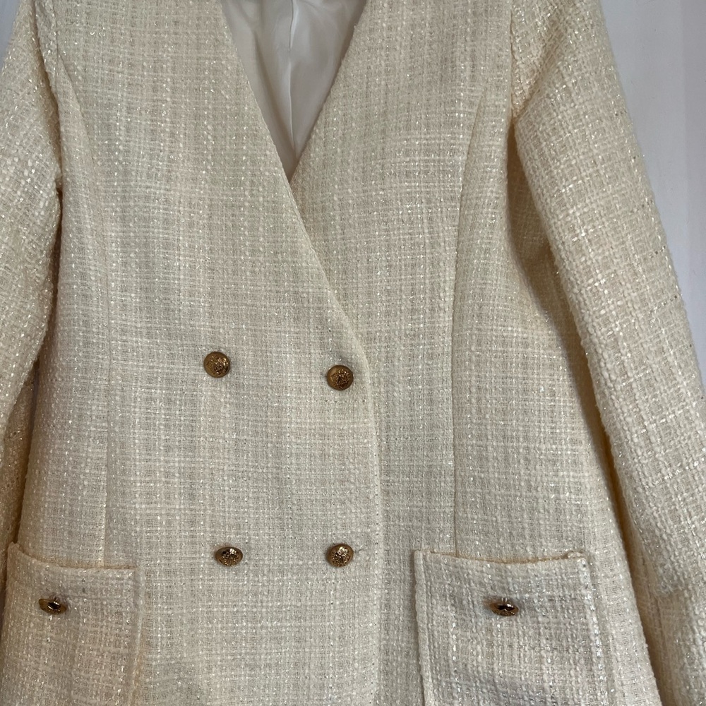 Cream Textured Blazer with Classic Tailoring